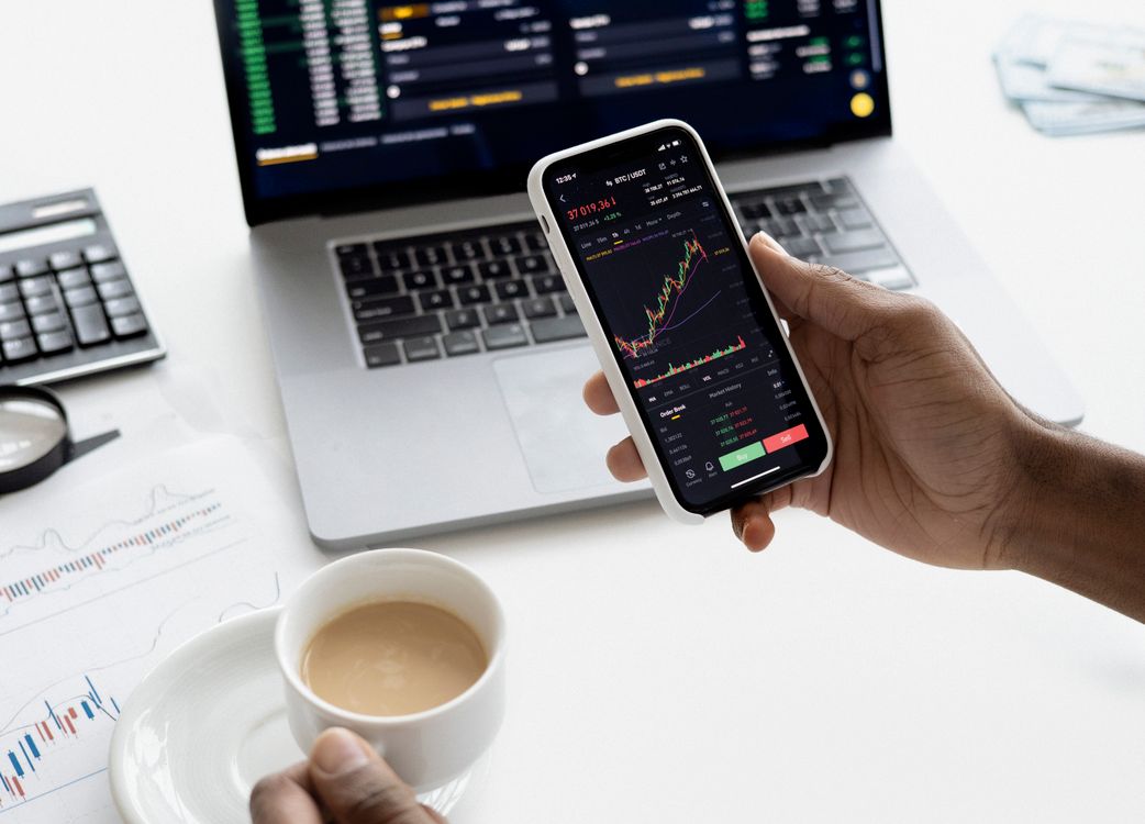 equipo especializado en detectar fraude en empresas B2B mediante análisis de datos