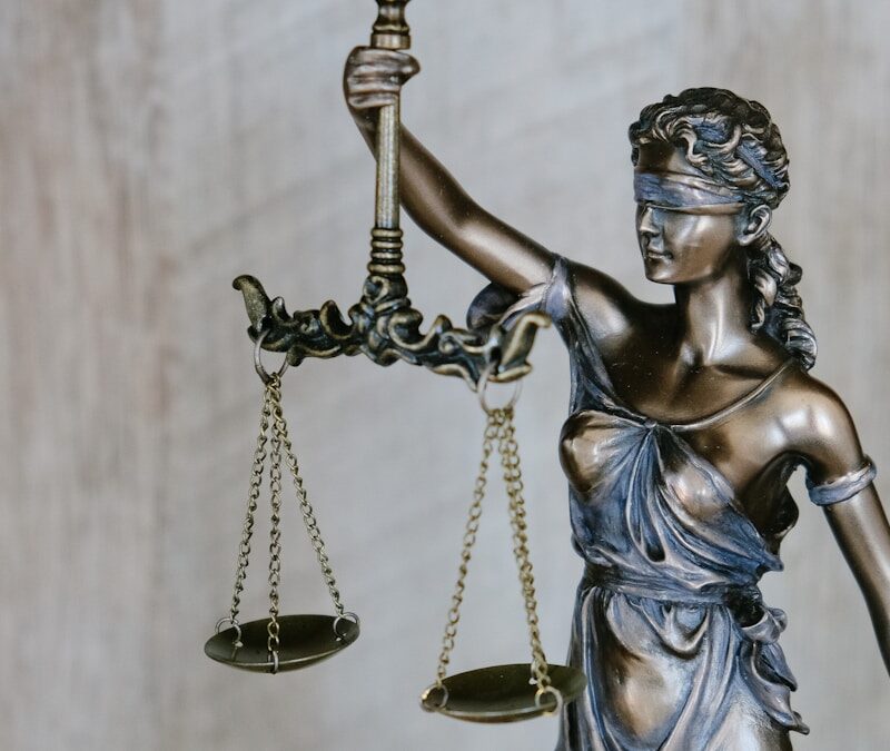 Cómo monitorear riesgo legal empresarial