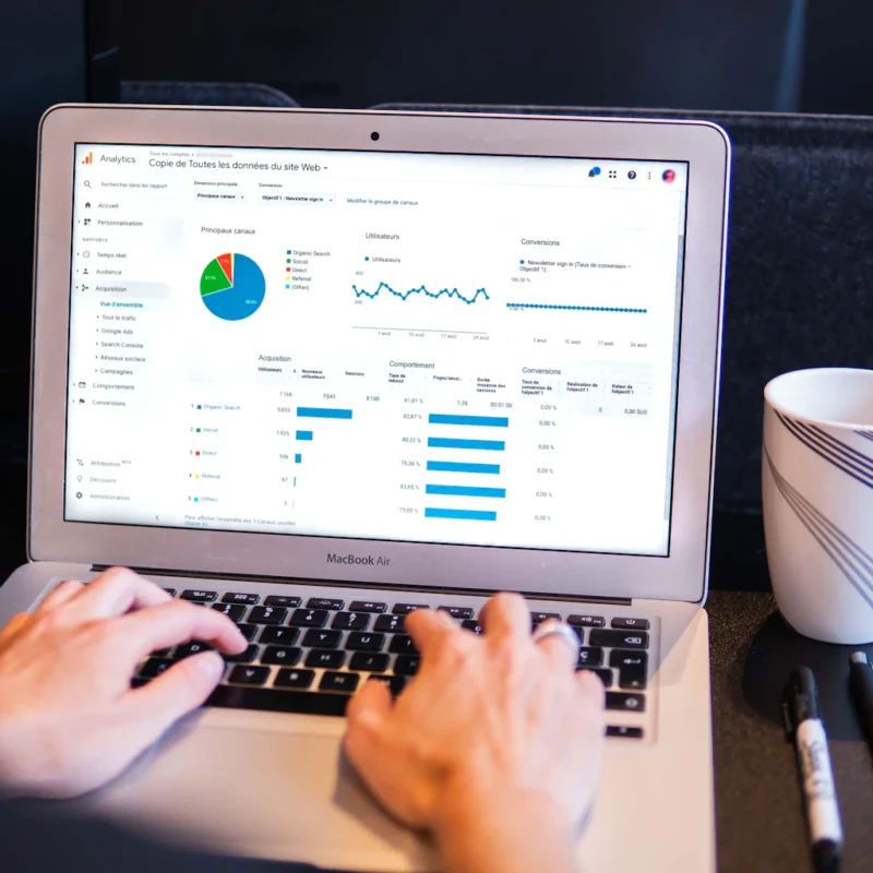 Monitoreo crediticio vs revisión manual B2B (foto ilustrativa)
