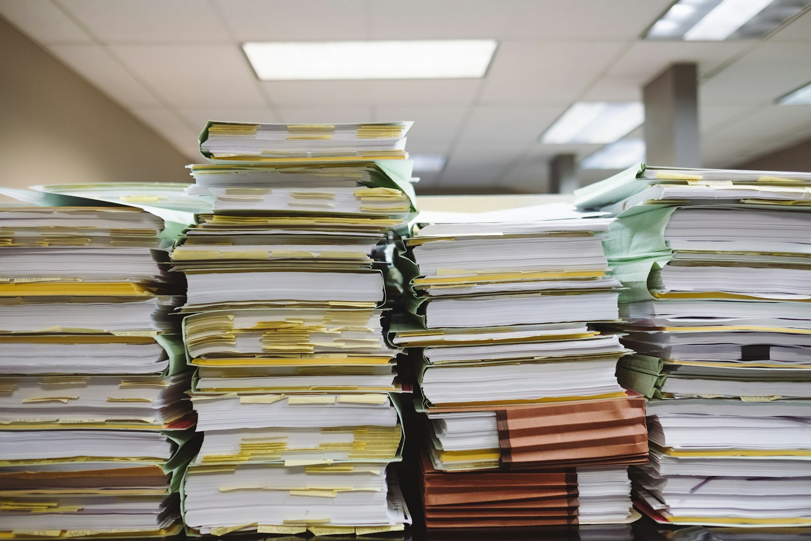 Expedientes y documentos para consultar las demandas de una empresa